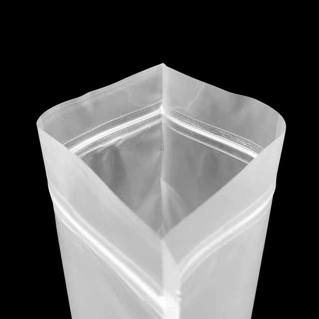 Matt-Frosted-Transparent-Beutel-05